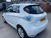 Used Renault Zoe Dynamique 64 kW (88 HP) 2015 Hatchback