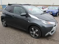 Usado Toyota Aygo X-clusiv 69 HP (50 kW) 2016 Cinzento Citadino