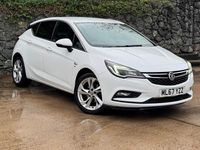 Used Vauxhall Astra SRi 105 HP (77 kW) 2017 White Hatchback