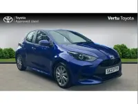 Used Toyota Yaris 113 HP (83 kW) 2023 Blue Hatchback