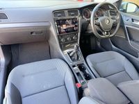 Second-hand VW Golf VII SE 125 CP (91 kW) 2017 Argintiu Break