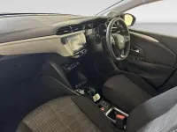 Used Vauxhall Corsa Design Edition 101 HP (74 kW) 2023 White Hatchback