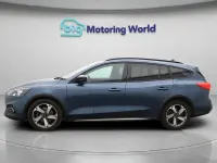 Usado Ford Focus Active 155 CV (114 kW) 2022 Azul Familiar