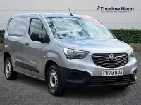 Usado Vauxhall Combo S 100 HP (73 kW) 2023 Cinzento Monovolume