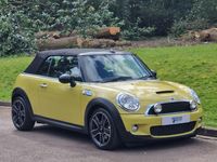 Begagnad Mini Cooper S Cabriolet 174 HK (127 kW) 2009 Gul Cab
