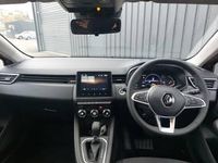 Used Renault Clio V Evolution 145 HP (106 kW) 2023 Red Hatchback