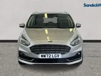 Usado Ford S-MAX Titanium 190 HP (139 kW) 2022 Prateado Monovolume