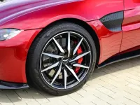 Used Aston Martin Vantage 502 HP (369 kW) 2019 Red Coupe