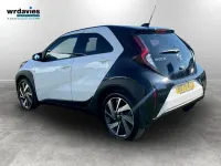 Used Toyota Aygo X 72 HP (52 kW) 2025 Pure white/bi tone SUV