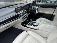 Used BMW 750 Comfort Edition 523 HP (384 kW) 2019 Grey Sedan