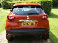 Used Renault Captur Dynamique 120 HP (88 kW) 2016 Orange SUV