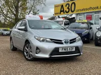 Used Toyota Auris Hybrid 136 HP (100 kW) 2015 Silver Estate