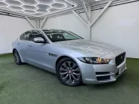 Używany Jaguar XE Prestige 180 KM (132 kW) 2015 Srebrny Sedan/Limuzyna