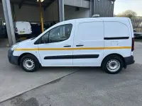 Used Peugeot Partner 2018 White