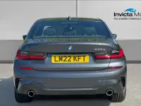 Usado BMW 330e M Sport 292 HP (214 kW) 2022 Cinzento Sedan