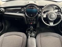 Used Mini Cooper Classic 134 HP (98 kW) 2024 White Hatchback