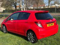 Used Toyota Yaris SR 99 HP (72 kW) 2013 Red Hatchback