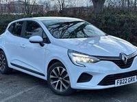 Used Renault Clio V Iconic 90 HP (66 kW) 2022 White  Hatchback