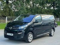 Second-hand Vauxhall Vivaro Elite 145 CP (106 kW) 2022 Negru Monovolum