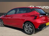Used Hyundai i20 Advanced 100 HP (73 kW) 2024 Red Hatchback