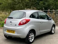 Usado Ford Ka 69 CV (50 kW) 2014 Plateado Utilitario