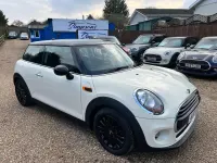 Begagnad Mini Cooper Hatch 2017 Vit Halvkombi