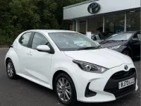 Used Toyota Yaris Hybrid 113 HP (83 kW) 2023 White Hatchback