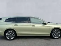 New Skoda Superb SE Technology 150 HP (110 kW) 2026 Ice tea yellow metallic Estate
