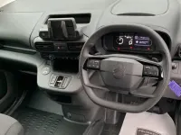 Usado Citroën Berlingo 129 HP (94 kW) 2025 Branco Monovolume