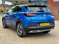 Used Vauxhall Grandland X SRi 130 HP (95 kW) 2019 Blue SUV