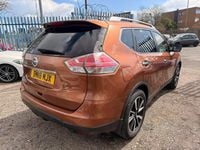 Used Nissan X-Trail SE 163 HP (119 kW) 2018 Orange SUV