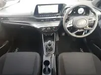 Uusi Hyundai i20 Blackline 90 HP (66 kW) 2026 Musta Viistoperä