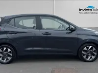 Used Hyundai i10 Advanced 79 HP (58 kW) 2024 Aurora grey pearl Hatchback