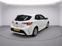 Used Toyota Corolla 122 HP (89 kW) 2020 White Hatchback