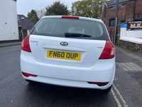 Used Kia Ceed 2010 White Hatchback