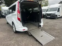 Used Ford Tourneo Connect Titanium 120 HP (88 kW) 2017 White MPV