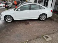 Gebraucht Audi A4 Black Edition 177 PS (130 kW) 2014 Weiß Limousine