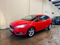 Used Ford Focus Zetec 120 HP (88 kW) 2014 Red Hatchback