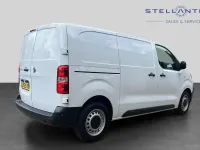 New Vauxhall Vivaro 98 kW (134 HP) 2025 White MPV