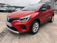 Second-hand Renault Captur Iconic 90 CP (66 kW) 2022 Roșu SUV