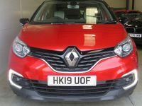 Second-hand Renault Captur Iconic 90 CP (66 kW) 2019 Roșu SUV