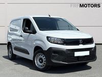 New Vauxhall Combo 100 HP (73 kW) 2025 P0pr kaolin white MPV
