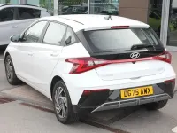 Used Hyundai i20 Advanced 101 HP (74 kW) 2025 White Hatchback