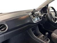 Usado VW up! 65 HP (47 kW) 2022 Branco Citadino