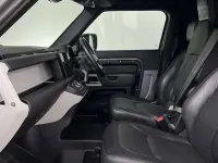 Usado Land Rover Defender HSE Dynamic 296 CV (217 kW) 2024 Gris SUV