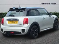 Usado Mini Cooper Hatch 136 CV (100 kW) 2020 Plateado Utilitario