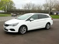 Used Vauxhall Astra 105 HP (77 kW) 2021 White Estate