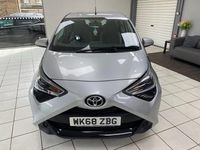 Used Toyota Aygo X-play 71 HP (52 kW) 2018 Silver Hatchback