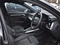 Begagnad Audi A3 S-Line 110 HK (80 kW) 2022 Grå Sedan