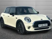 Usado Mini Cooper Classic 136 HP (100 kW) 2020 Branco Citadino